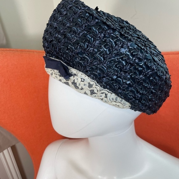 Vintage Designed by Laura Hat Sz S Weave Straw Hat Navy  50s/60s Lace Pillbox - Picture 2 of 8